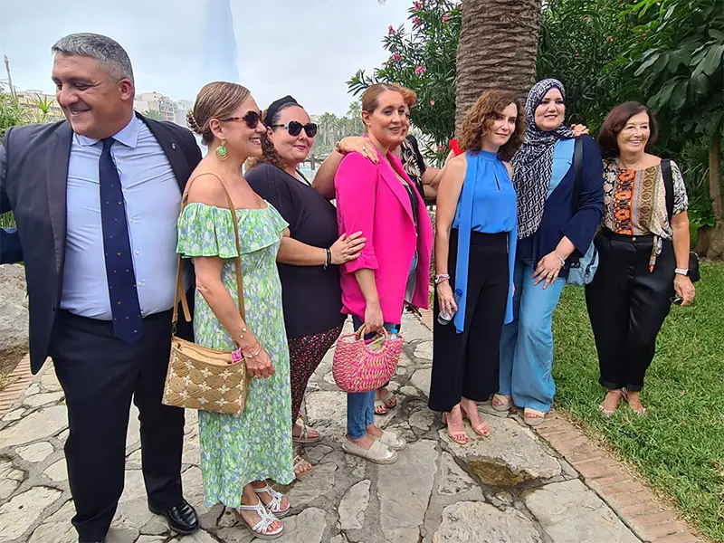 VISITA AYUSO 35