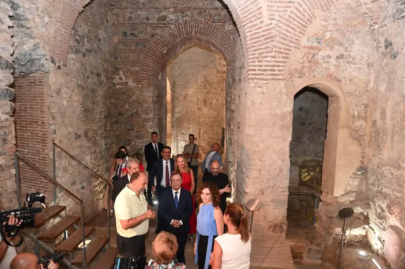 diaz ayuso puerta califal 4