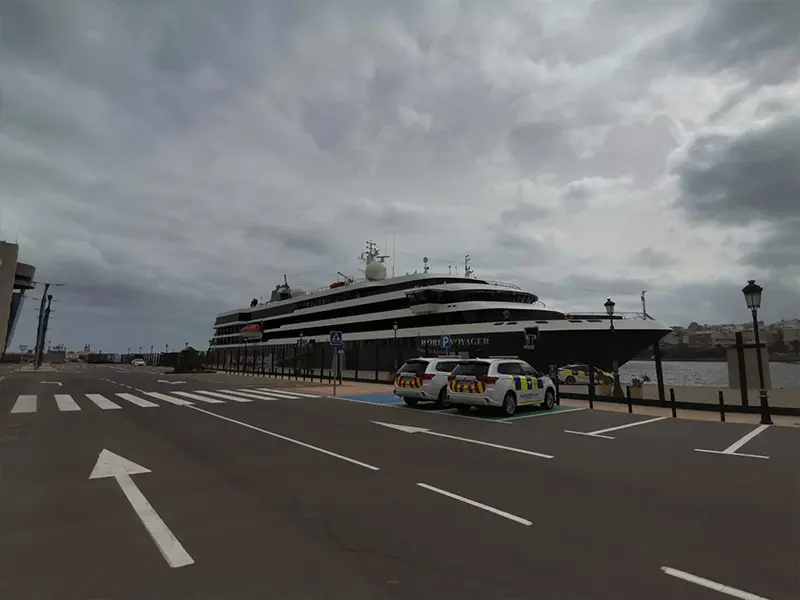 Crucero World Voyager / Mohammed Ettouileb
