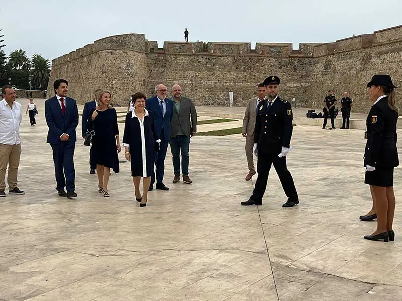 Conmemoracion de los &Aacute;ngeles Custodios / Daniel Hern&aacute;ndez