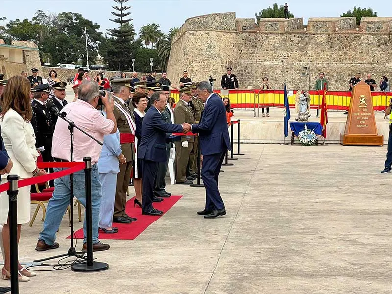 Conmemoracion de los &Aacute;ngeles Custodios / Daniel Hern&aacute;ndez