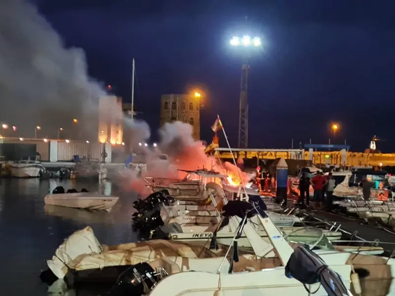 incendio en el puerto deportivo 2