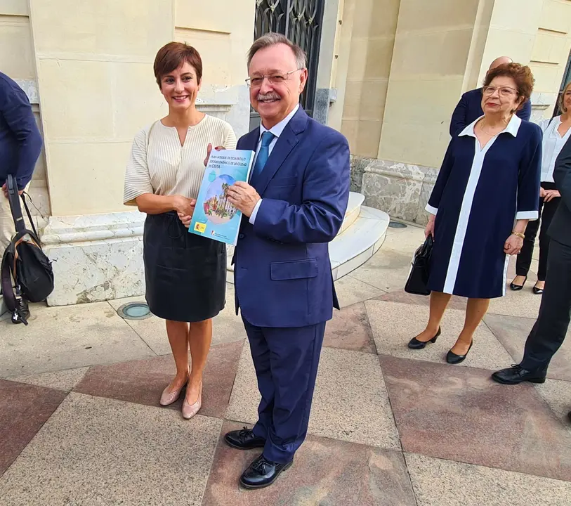El presidente de la Ciudad y la ministra de Pol&iacute;tica Territorial durante la presentaci&oacute;n del Plan Estrat&eacute;gico / Archivo