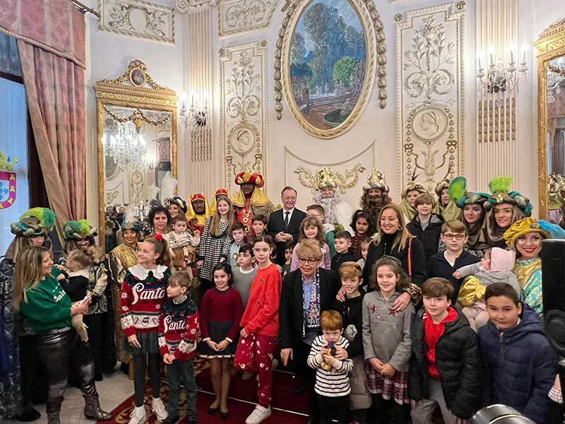 La llegada a Ceuta de Sus Majestades los Reyes Magos / Daniel Hern&aacute;ndez