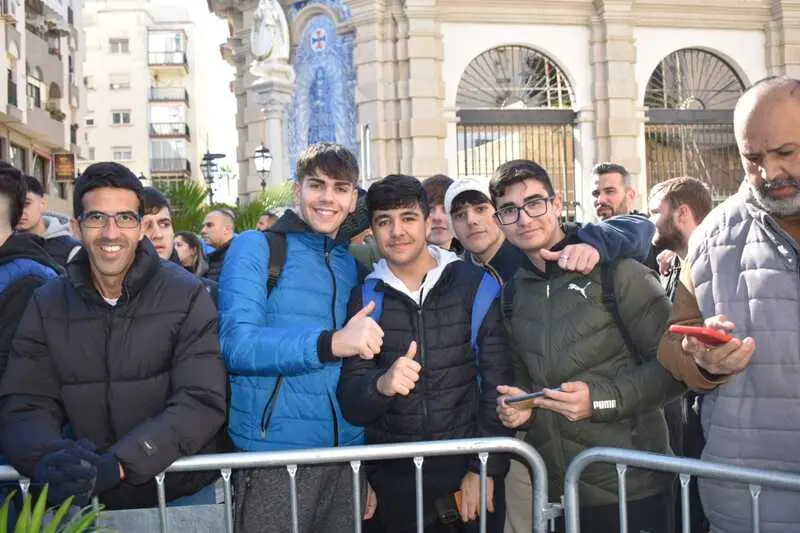 Llegada del FC Barcelona a Ceuta / Rafa B&aacute;ez