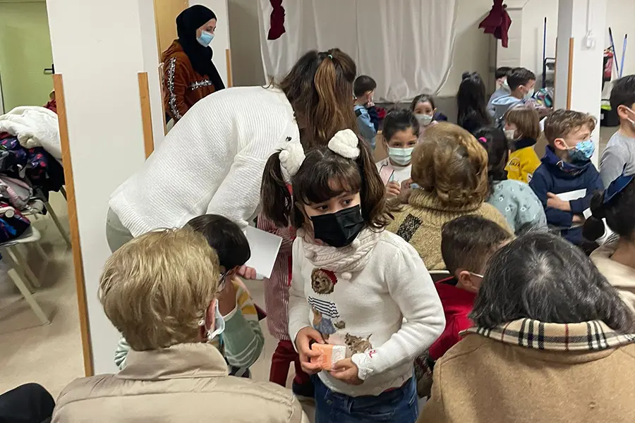 Visita del Mare Nostrum al Centro de mayores