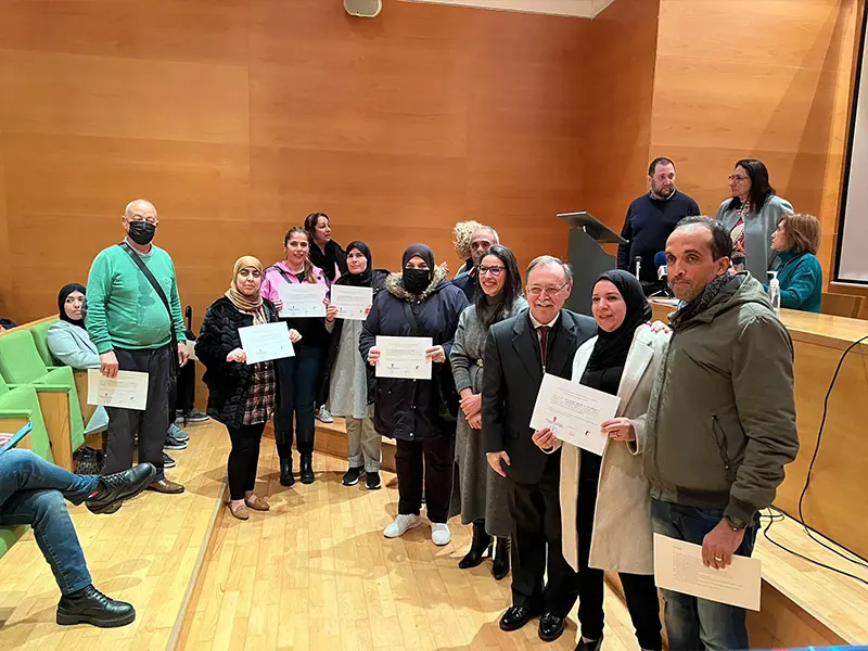 Entrega de diplomas del curso de Competencias Digitales / Daniel Hern&aacute;ndez