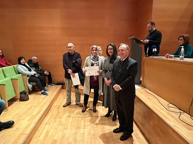 Entrega de diplomas del curso de Competencias Digitales / Daniel Hern&aacute;ndez