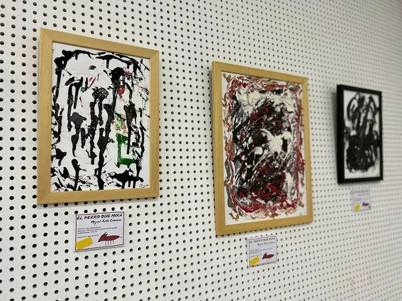 Exposici&oacute;n 'La mirada del perro' de Miguel &Aacute;vila / Daniel Hern&aacute;ndez