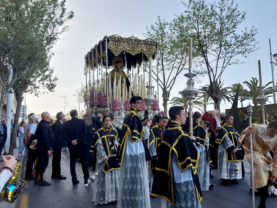 La hermandad de La Amargura inicia su recorrido procesional desde la barriada de Villajovita _ &Aacute;frica Gonz&aacute;lez(8)