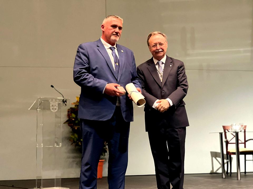 Emoci&oacute;n y arte en una entrega de Medallas y Escudos marcada por el amor a Ceuta (3)