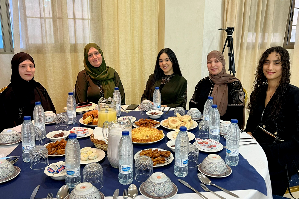 FOTOGALER&Iacute;A &ndash; No te pierdas el 'Iftar' organizado por Luna Blanca  (13)