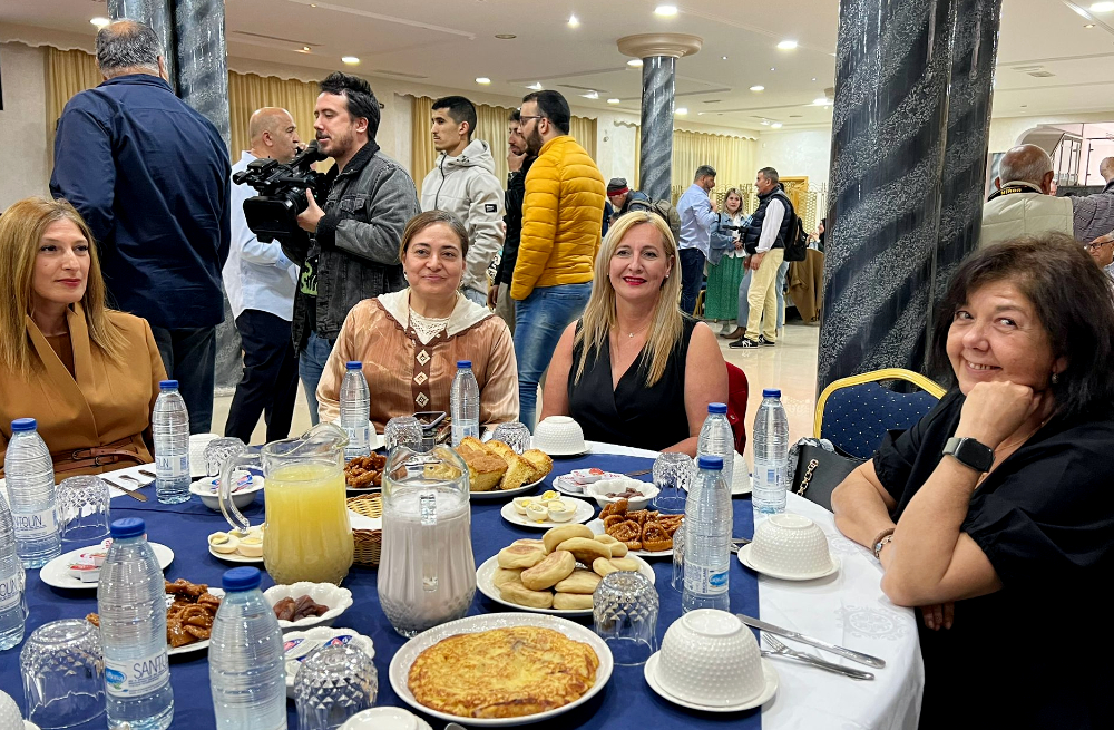 FOTOGALER&Iacute;A &ndash; No te pierdas el 'Iftar' organizado por Luna Blanca  (10)
