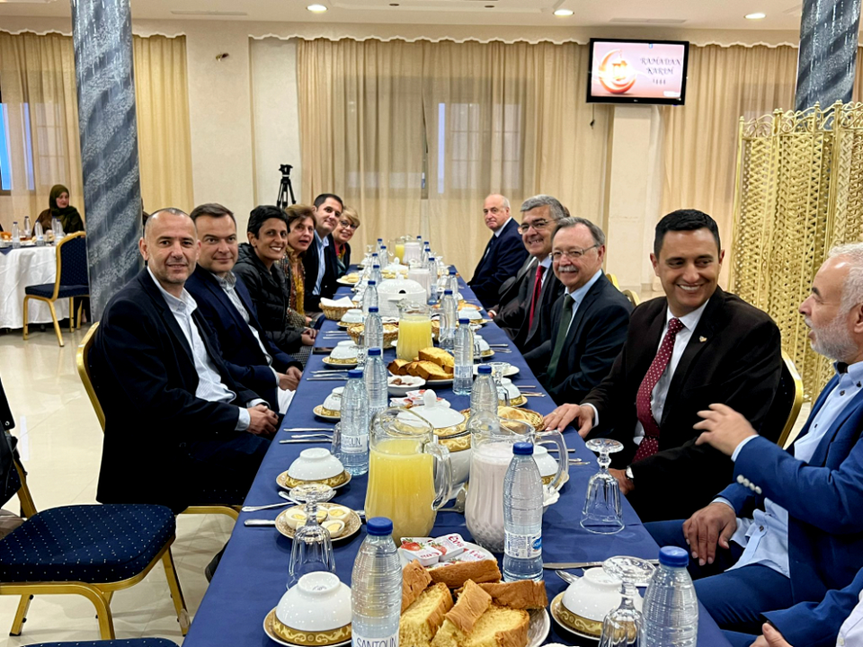 FOTOGALER&Iacute;A &ndash; No te pierdas el 'Iftar' organizado por Luna Blanca  (2)