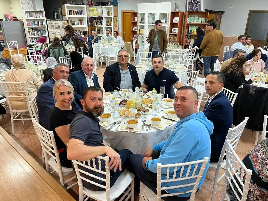 Iftar de la Federaci&oacute;n Provincial de Asociaciones de Vecinos / Daniel Hern&aacute;ndez
