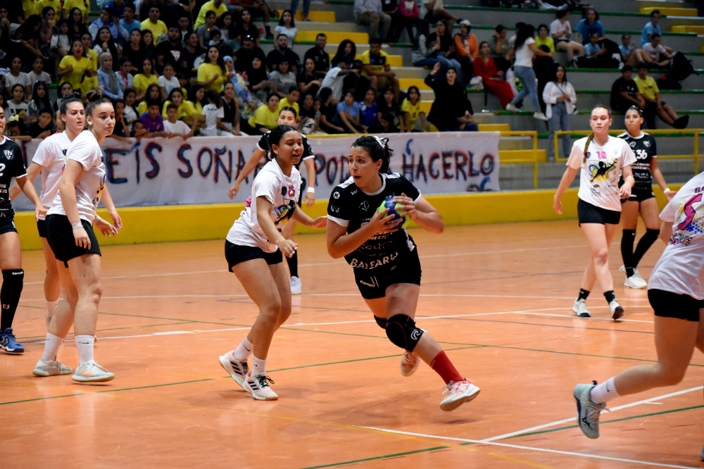 Balonmano Estudiantes