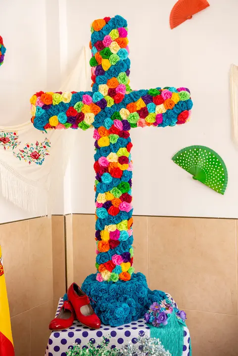 Cruz de Mayo de Parques de Ceuta / Rafa B&aacute;ez