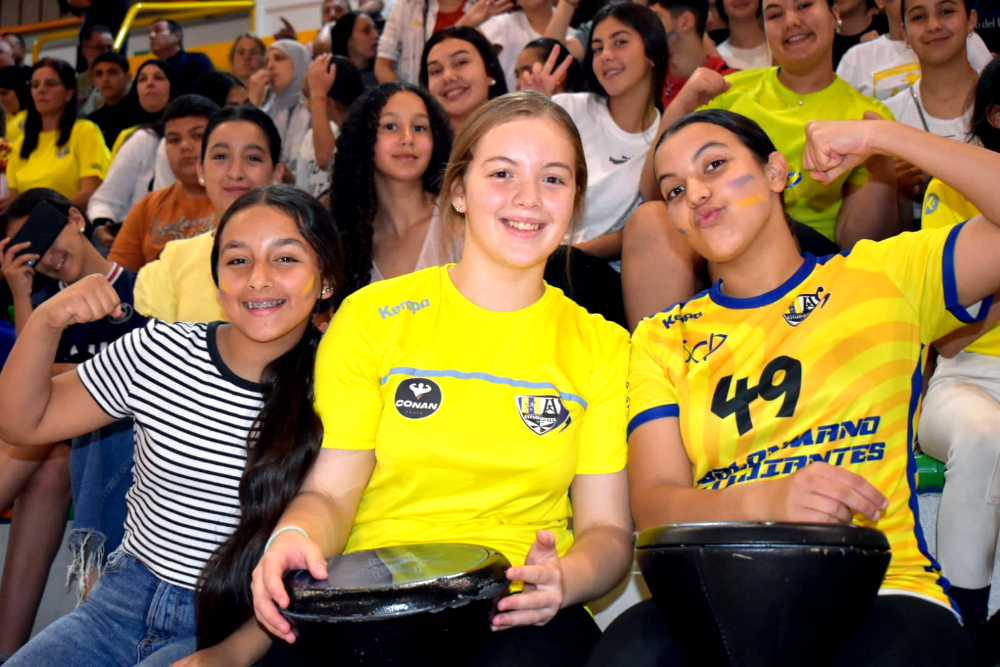 La afici&oacute;n no le falla al Balonmano Estudiantes. Foto: Rafa B&aacute;ez
