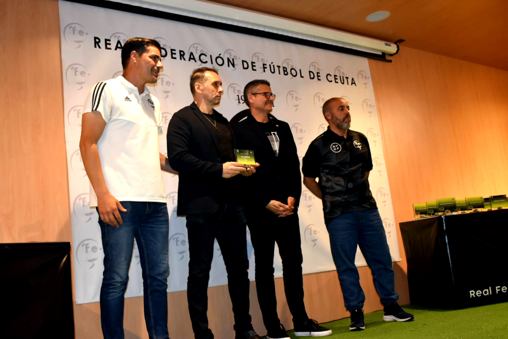 entrega de trofeos de la Liga de Veteranos de f&uacute;tbol  (7)