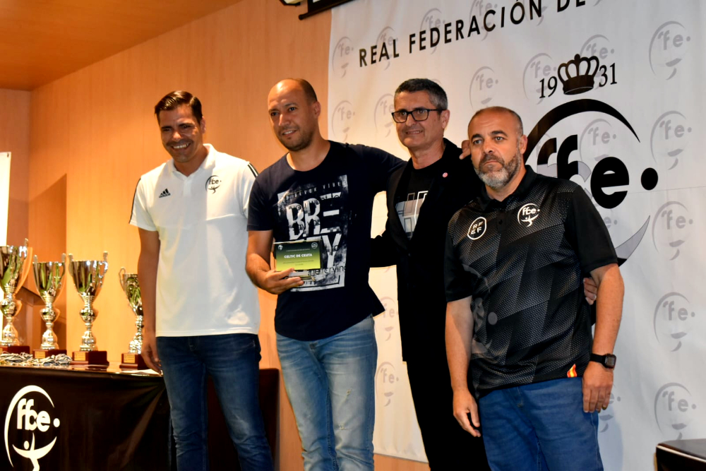 entrega de trofeos de la Liga de Veteranos de f&uacute;tbol  (4)