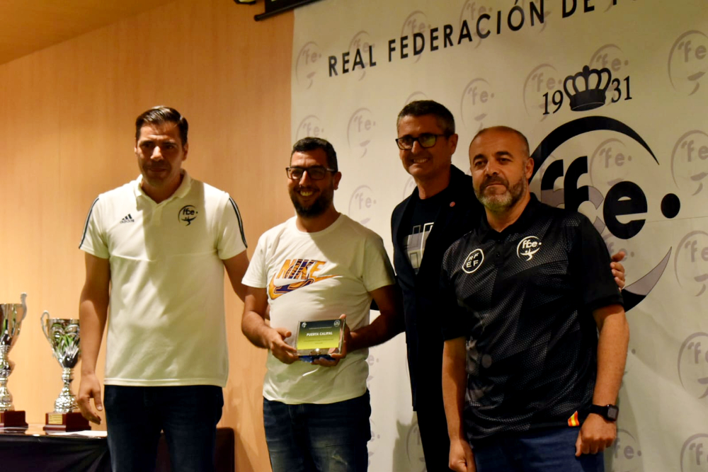 entrega de trofeos de la Liga de Veteranos de f&uacute;tbol  (2)