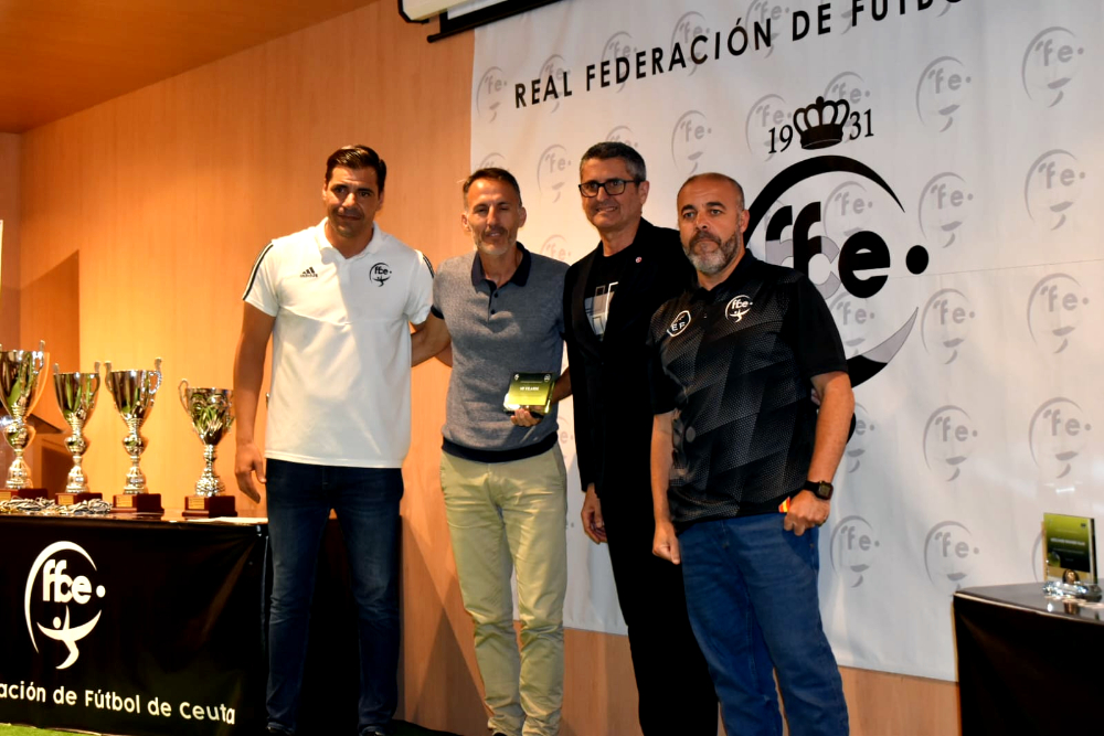 Entrega de trofeos de la Liga de Veteranos de f&uacute;tbol