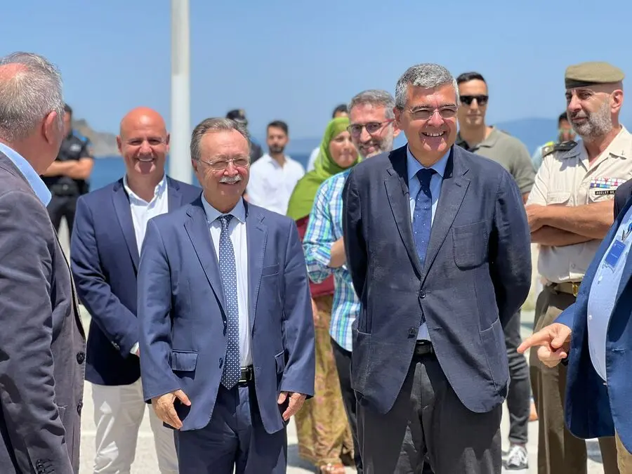 Primera piedra de la nueva nave del Banco de Alimentos / Daniel Hern&aacute;ndez