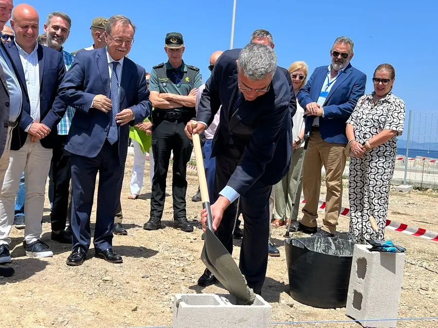Primera piedra de la nueva nave del Banco de Alimentos / Daniel Hern&aacute;ndez