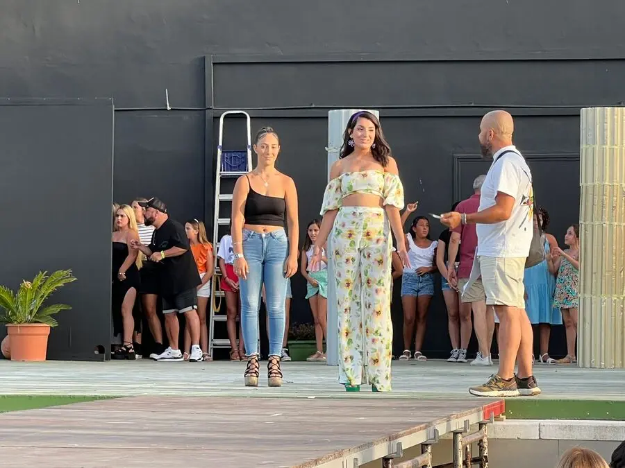 Ensayo del Certamen para la elecci&oacute;n de la Reina de las Fiestas 2023 / Daniel Hern&aacute;ndez