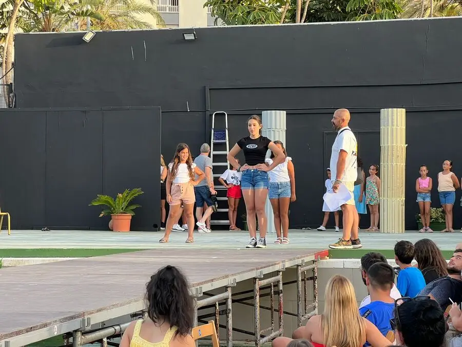 Ensayo del Certamen para la elecci&oacute;n de la Reina de las Fiestas 2023 / Daniel Hern&aacute;ndez