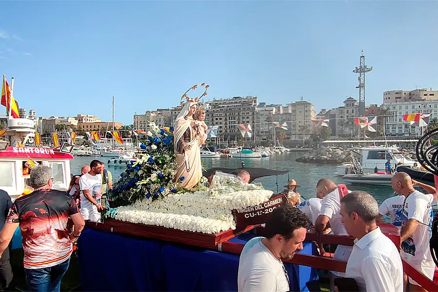 Virgen del Carmen de la Almadraba / Enrique Rom&aacute;n