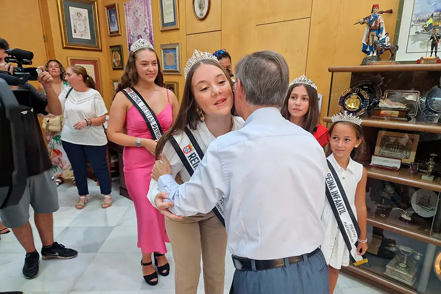 Recepci&oacute;n a las Reinas de las Fiestas 2023 por el presidente de la Ciudad / Laura Ortiz