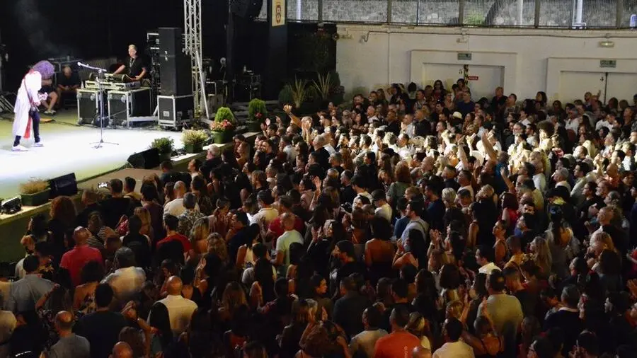 Tributo a Queen / Alejandro Castillo