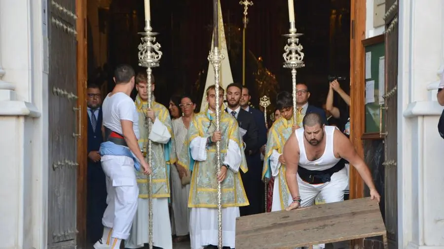 Procesi&oacute;n de la Virgen de &Aacute;frica / Alejandro Castillo