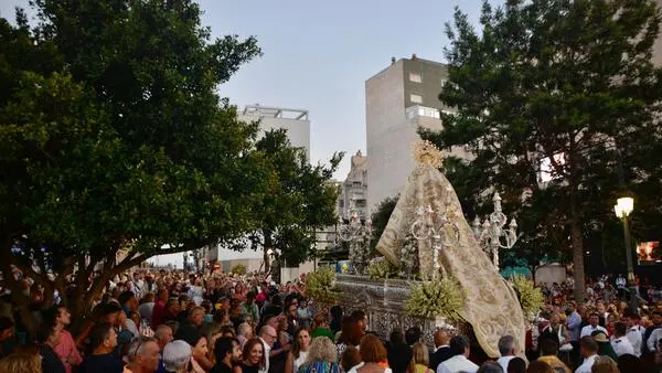 Procesi&oacute;n de la Virgen de &Aacute;frica / Alejandro Castillo
