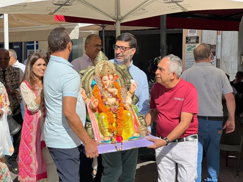 Imagen del traslado de Ganesh/ Dani Hern&aacute;ndez