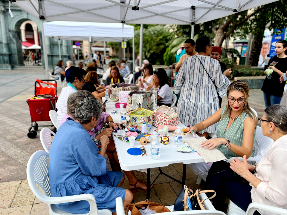 D&iacute;a del tejer celebrado en la Plaza de los Reyes (6)