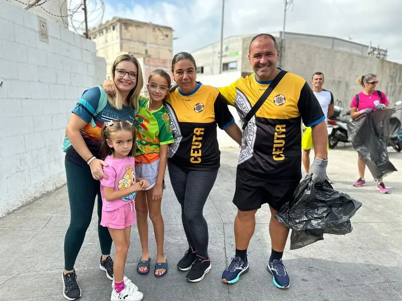 Burbujas, CECAM y la Guardia Civil, unidos por el Medio Ambiente/ Mohamed Ettouileb