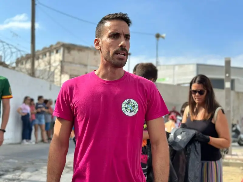 Burbujas, CECAM y la Guardia Civil, unidos por el Medio Ambiente/ Mohamed Ettouileb