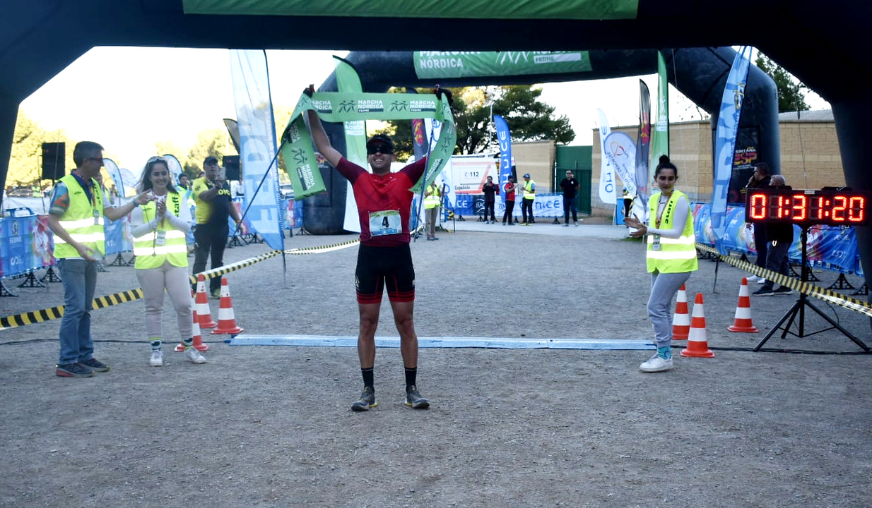 Una &eacute;pica 'Anyera Nordic Walking C&aacute;mara de Comercio de Ceuta' corona a los grandes campeones