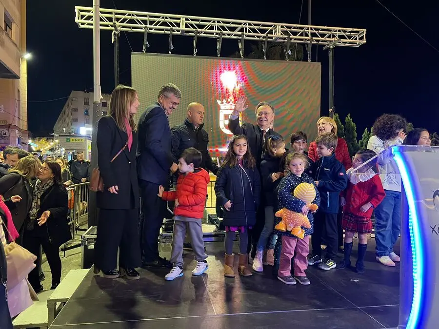 Inauguraci&oacute;n del alumbrado ornamental de Navidad / Daniel Hern&aacute;ndez