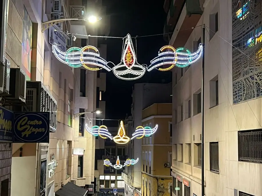 Inauguraci&oacute;n del alumbrado ornamental de Navidad / Daniel Hern&aacute;ndez