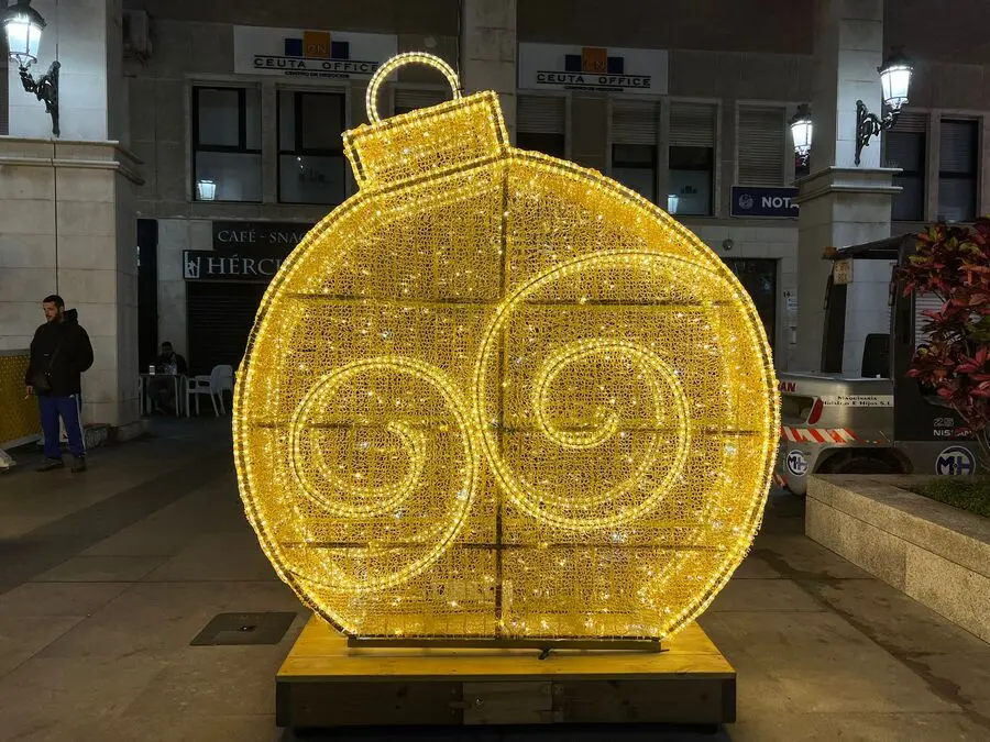 Inauguraci&oacute;n del alumbrado ornamental de Navidad / Daniel Hern&aacute;ndez
