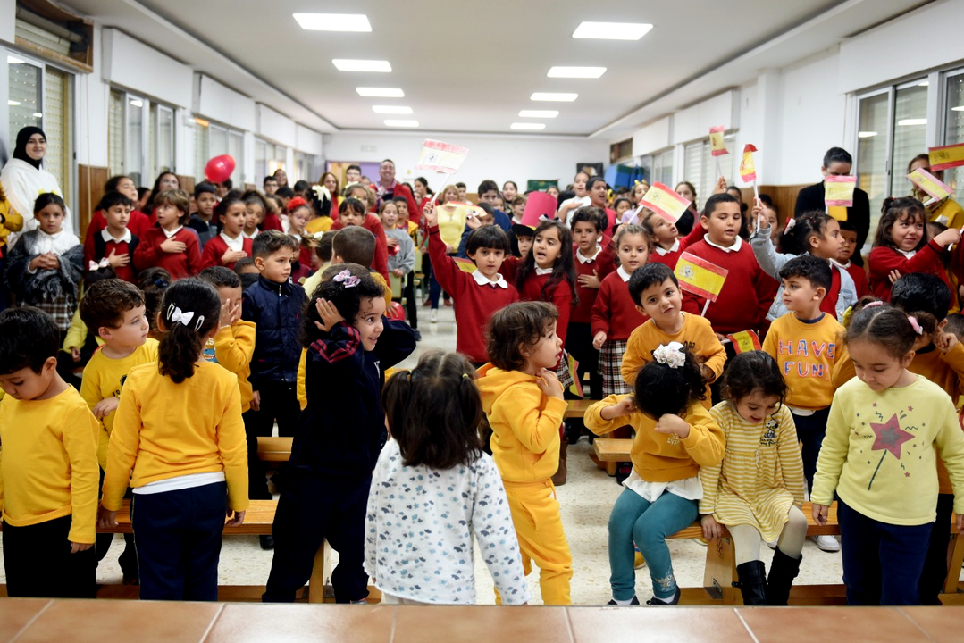 El Colegio Rosal&iacute;a de Castro conmemora el 45 aniversario de la Constituci&oacute;n  (3) - copia