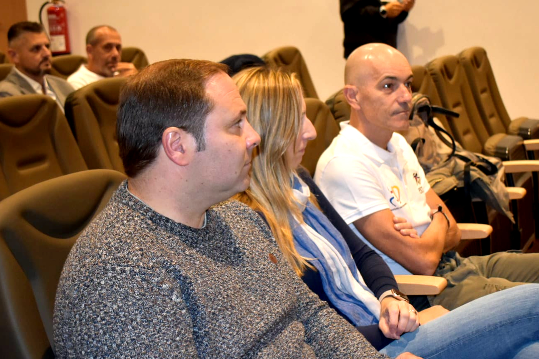 Gala de premios de la Federaci&oacute;n de Triatl&oacute;n de Ceuta (4)