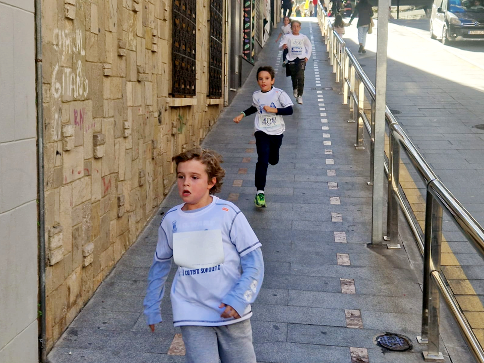 I Milla Solidaria del Colegio La Inmaculada (6)