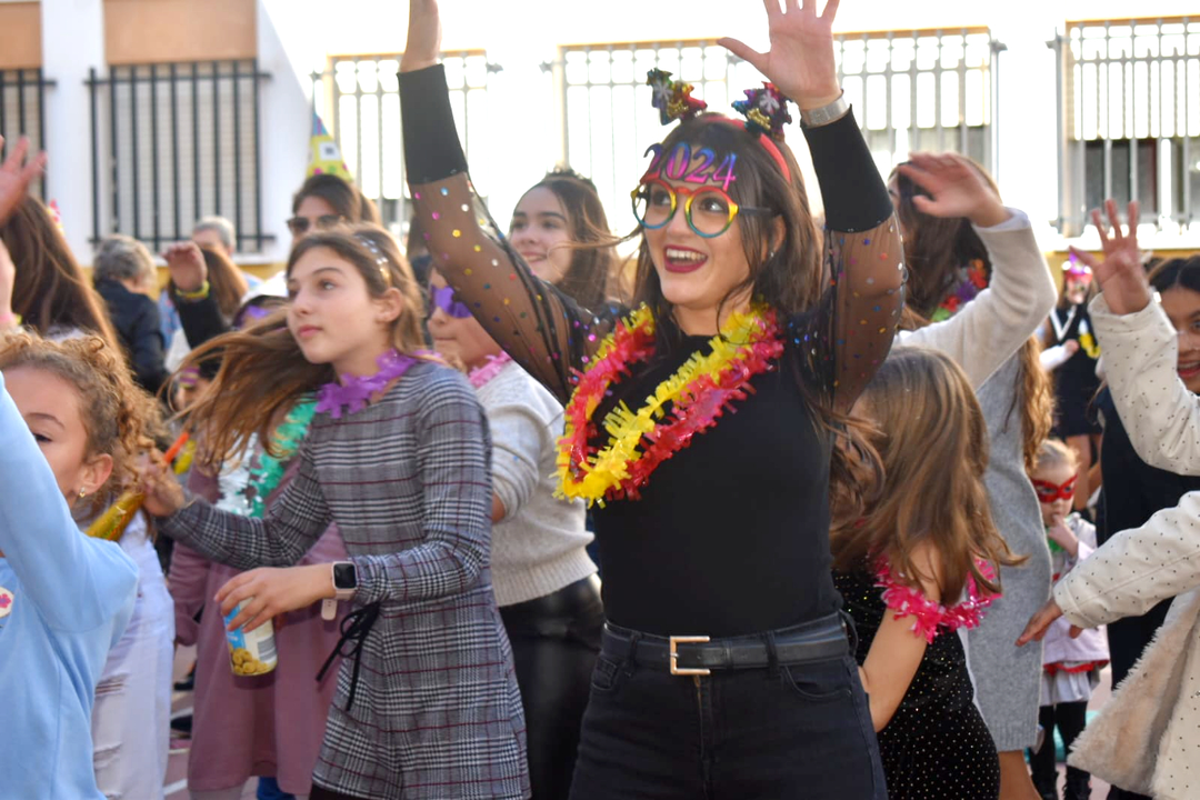 Espectacular fiesta de fin de a&ntilde;o en el Colegio Valle Incl&aacute;n 