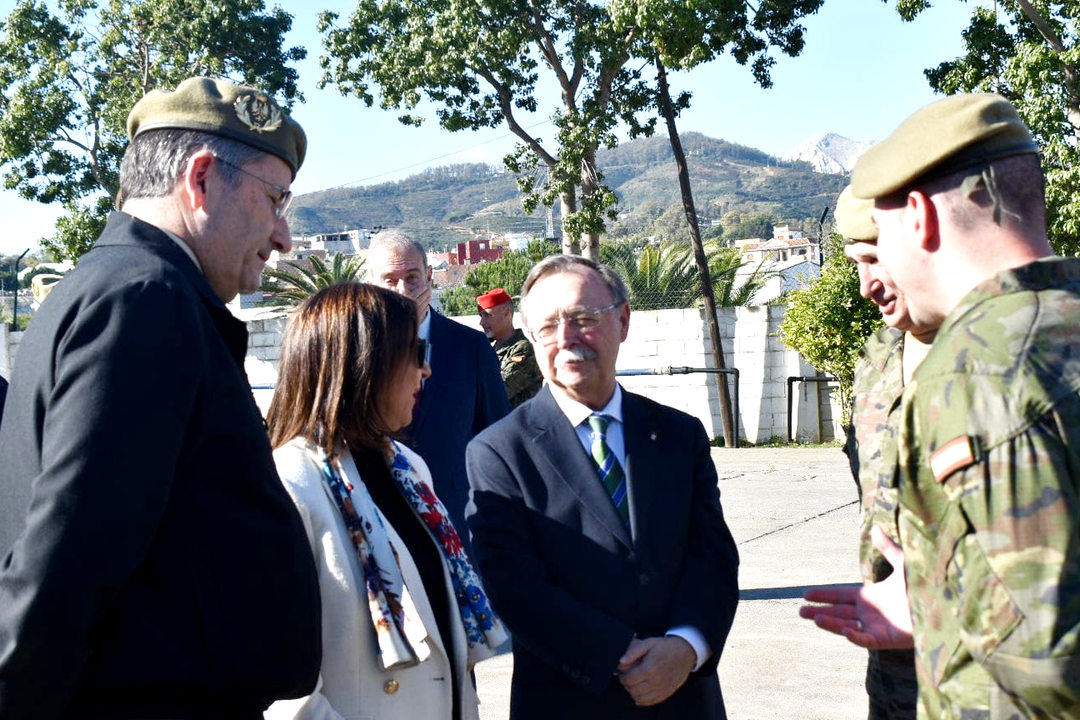 La visita de Margarita Robles a Ceuta, en im&aacute;genes 