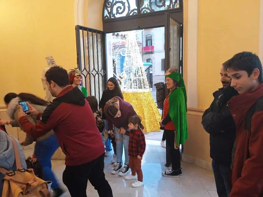 Recepci&oacute;n de los emisarios de Sus Majestades / C&eacute;sar Mart&iacute;n