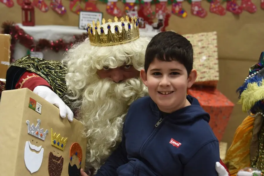 Visita de SSMM los Reyes Magos al Mixto